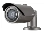 Hanwha - QNO-7022R - Wisenet Q network outdoor vandal bullet camera, 4MP @30fps, 4mm fixed focal lens (78°), triple codec H.265/H.264/MJPEG with Wisestream II, 120dB WDR, IR LEDs range 82', motion detection, tampering, defocus detection, hallway View