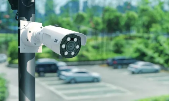 Digital Watchdog - DWC-XSBA05LiPC1 - 5 MP Network IP CloudCam Bullet Camera, 6-50mm Lens