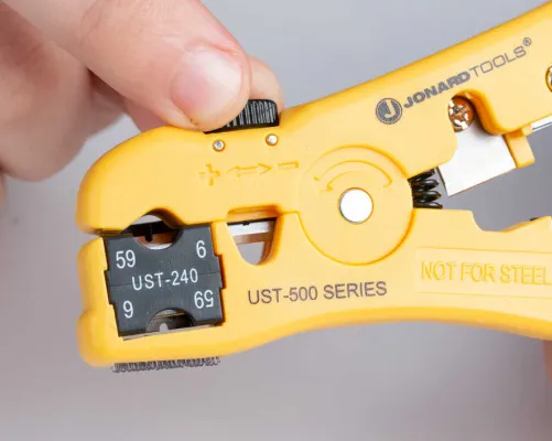 Jonard Tools - UST-540 - Universal Strip Tool, RG59/6 Coax W&Wo Stop